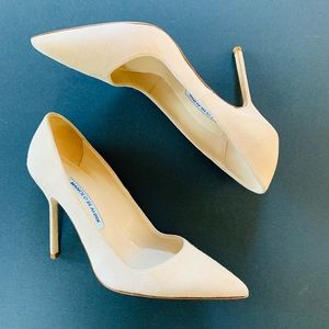 Manolo Blahnik suede cream pump suede nude heel made in Italy